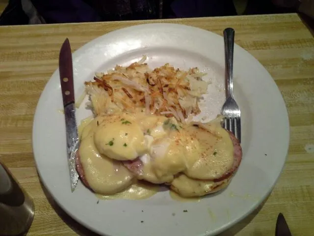 Crab Cake Benedict